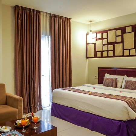 Lombok Plaza Hotel And Convention Матарам Екстериор снимка