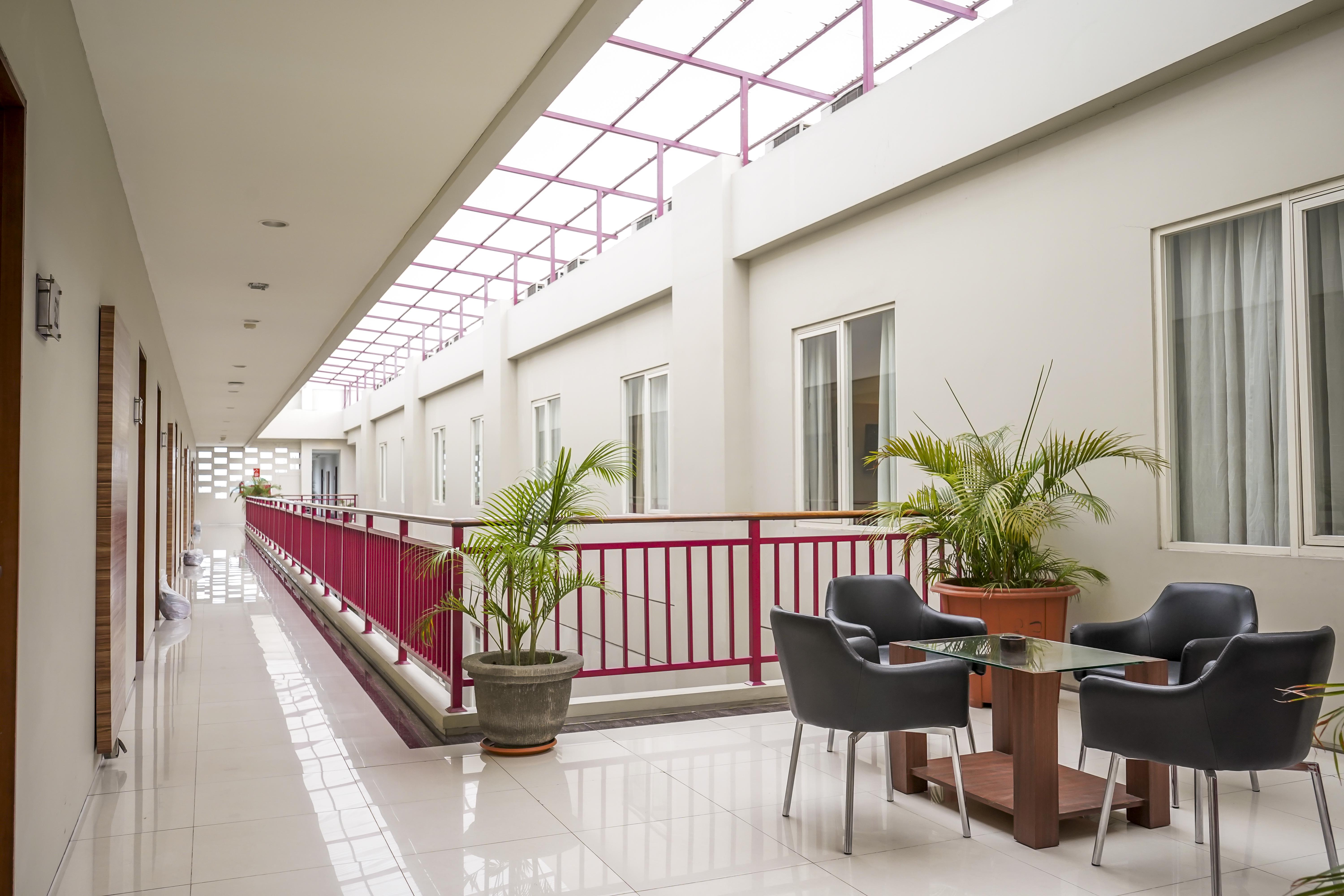 Lombok Plaza Hotel And Convention Матарам Екстериор снимка