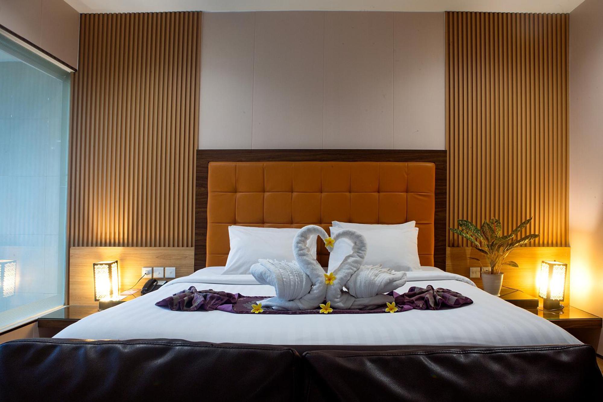 Lombok Plaza Hotel And Convention Матарам Екстериор снимка