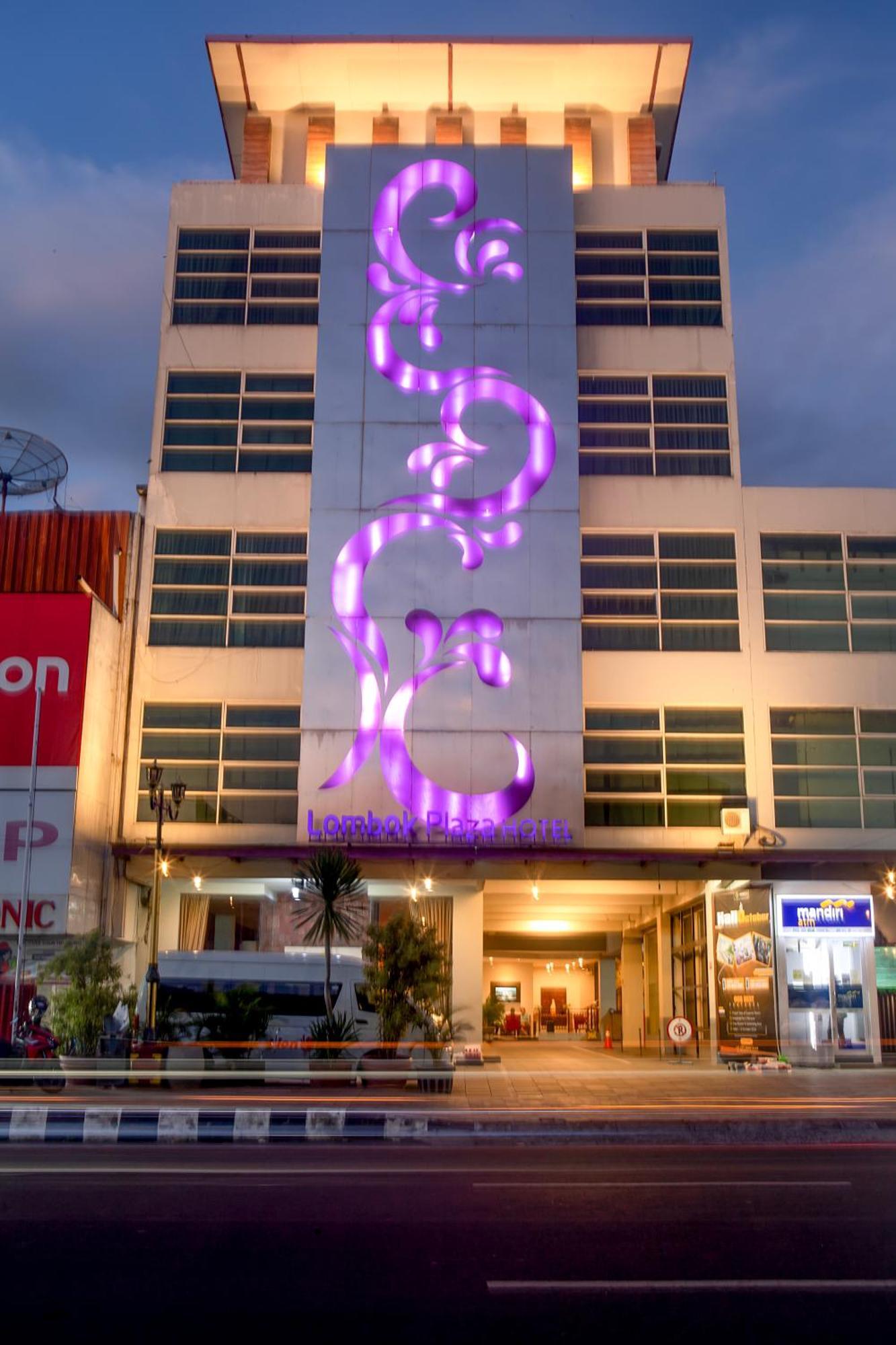 Lombok Plaza Hotel And Convention Матарам Екстериор снимка