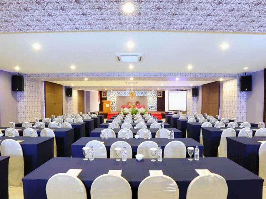 Lombok Plaza Hotel And Convention Матарам Екстериор снимка