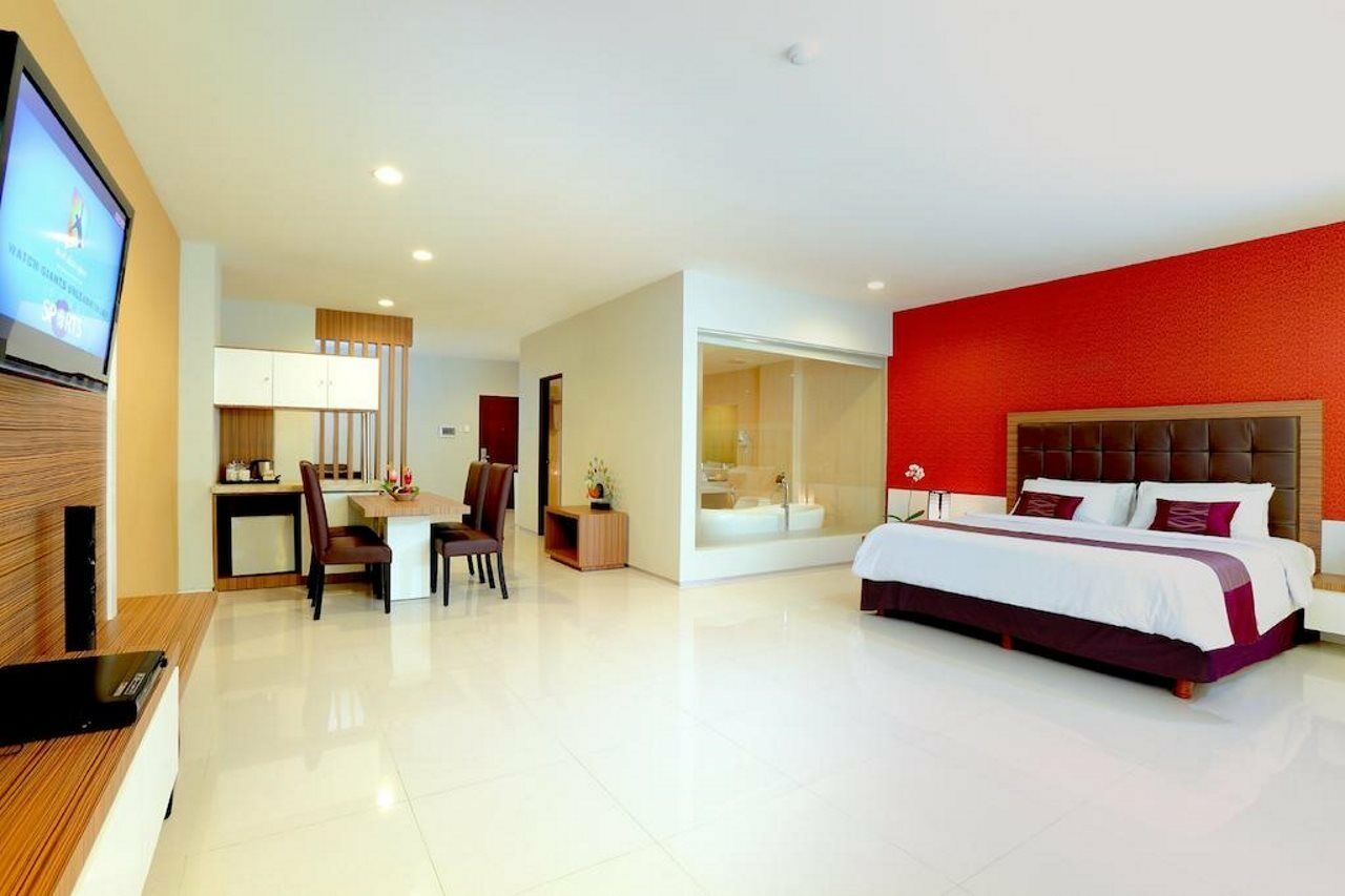 Lombok Plaza Hotel And Convention Матарам Екстериор снимка