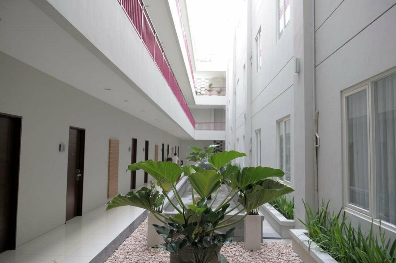 Lombok Plaza Hotel And Convention Матарам Екстериор снимка